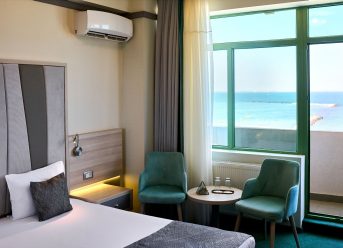 hoteluri în Mamaia pe plajă