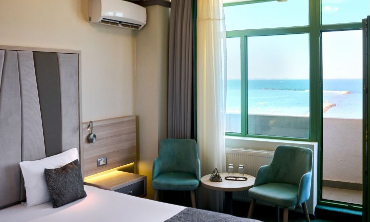 hoteluri în Mamaia pe plajă
